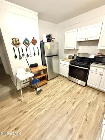 29 Mcclellan Street Schenectady NY 12304