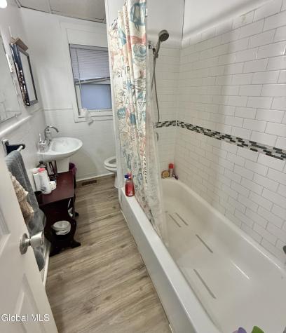 29 Mcclellan Street Schenectady NY 12304