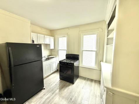 29 Mcclellan Street Schenectady NY 12304
