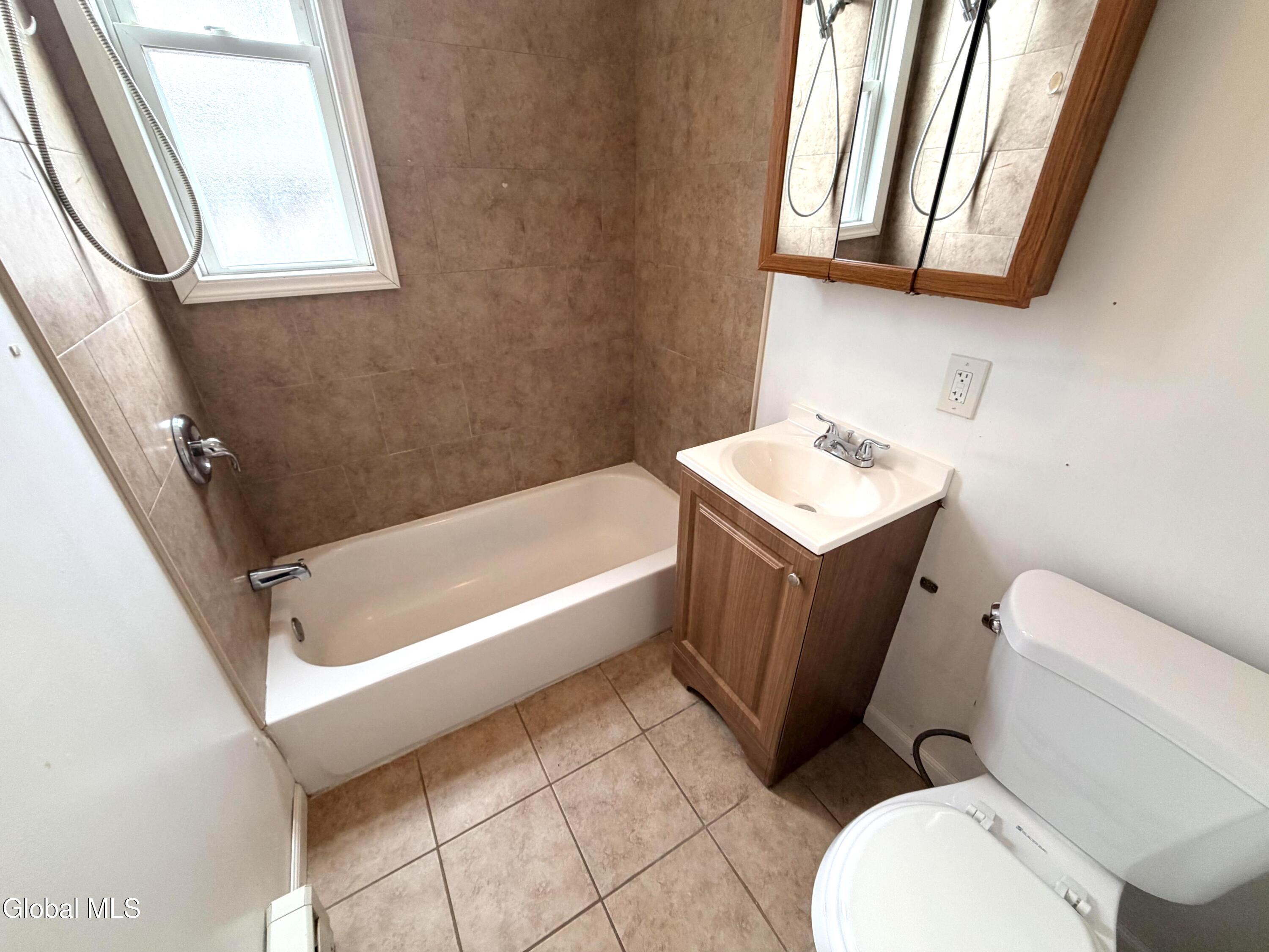276 3rd Street Troy NY 12180