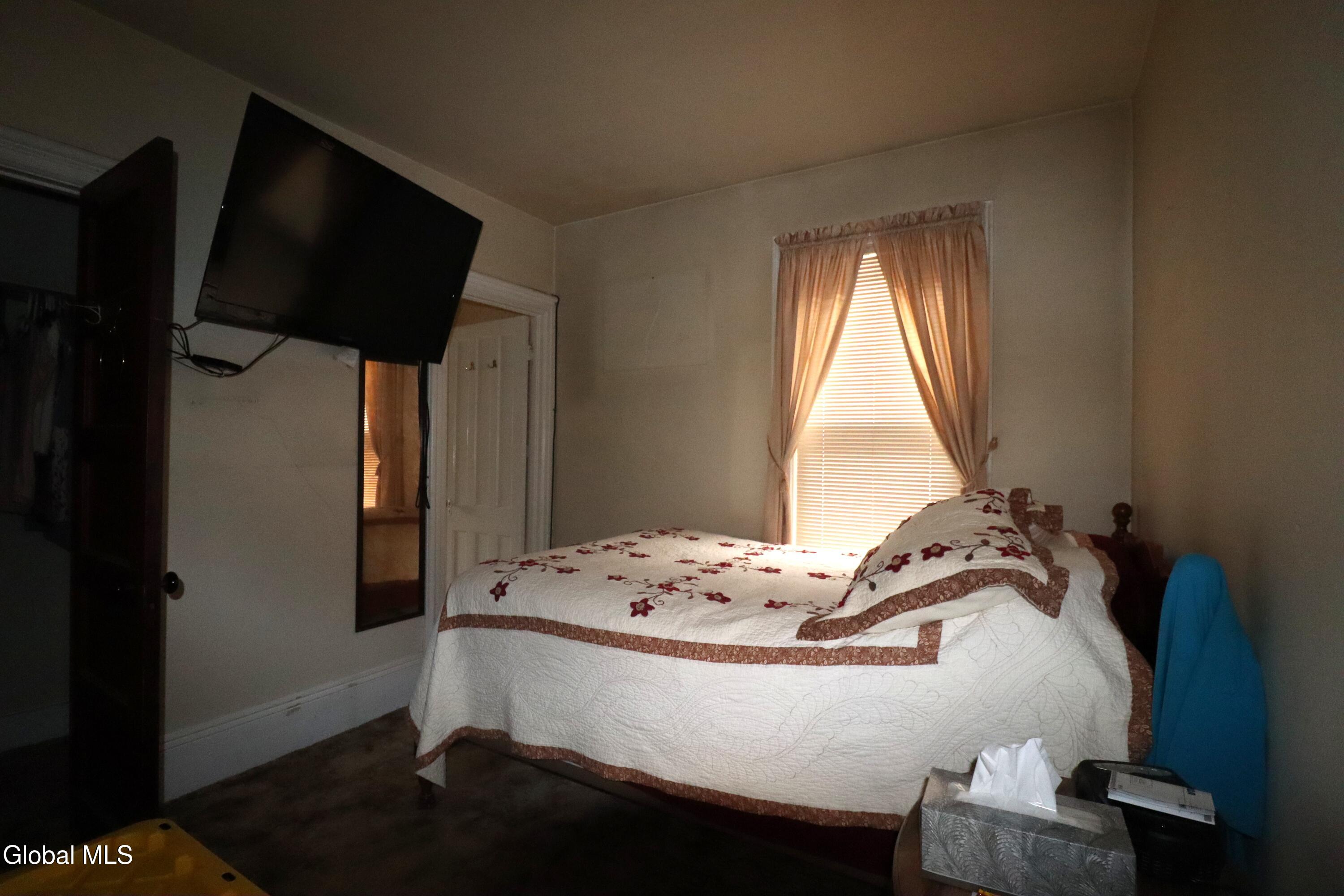 78 Forest Street Gloversville NY 12078