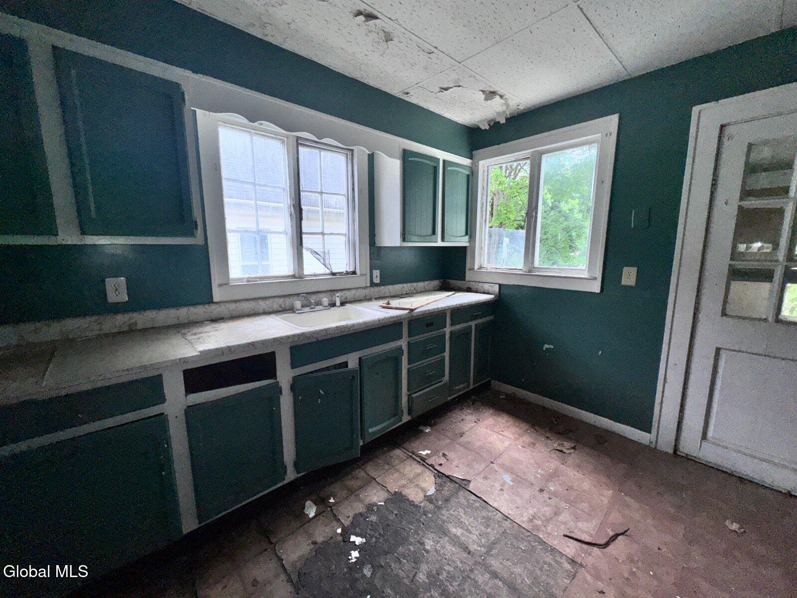 49 Van Buren Avenue Ravena NY 12143