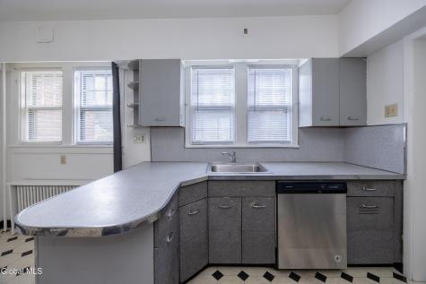 4 View Avenue Albany NY 12209