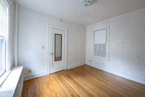 4 View Avenue Albany NY 12209