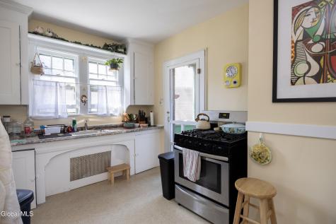 4 View Avenue Albany NY 12209