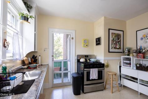 4 View Avenue Albany NY 12209