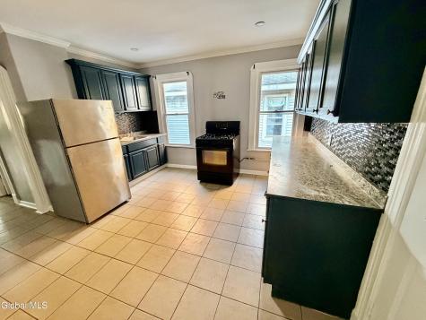 517 Summit Avenue Schenectady NY 12307