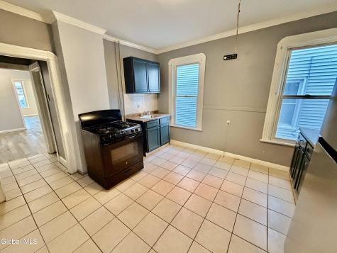 517 Summit Avenue Schenectady NY 12307