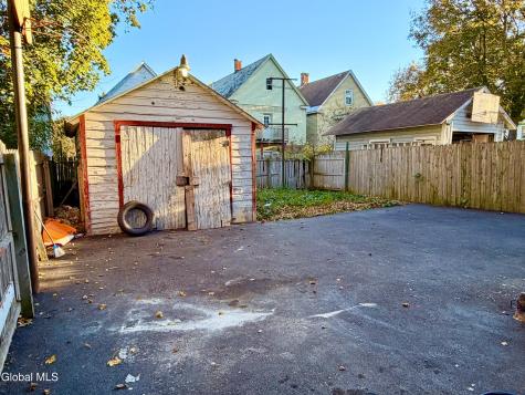 517 Summit Avenue Schenectady NY 12307
