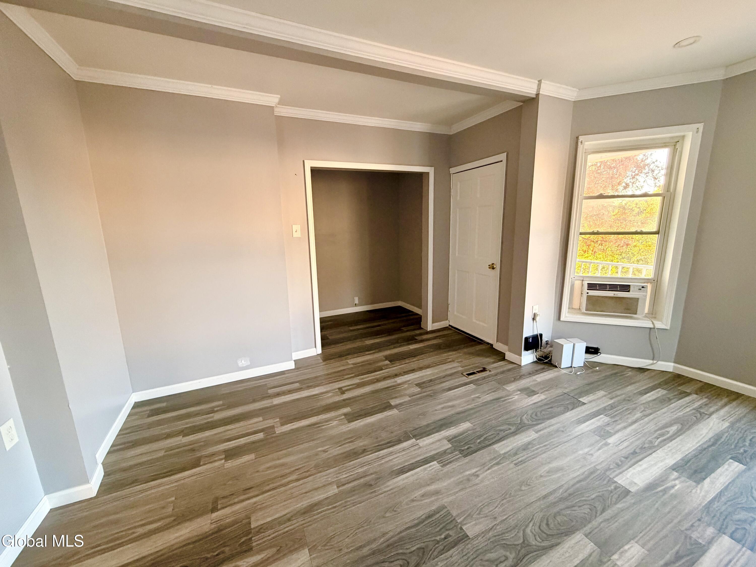 517 Summit Avenue Schenectady NY 12307