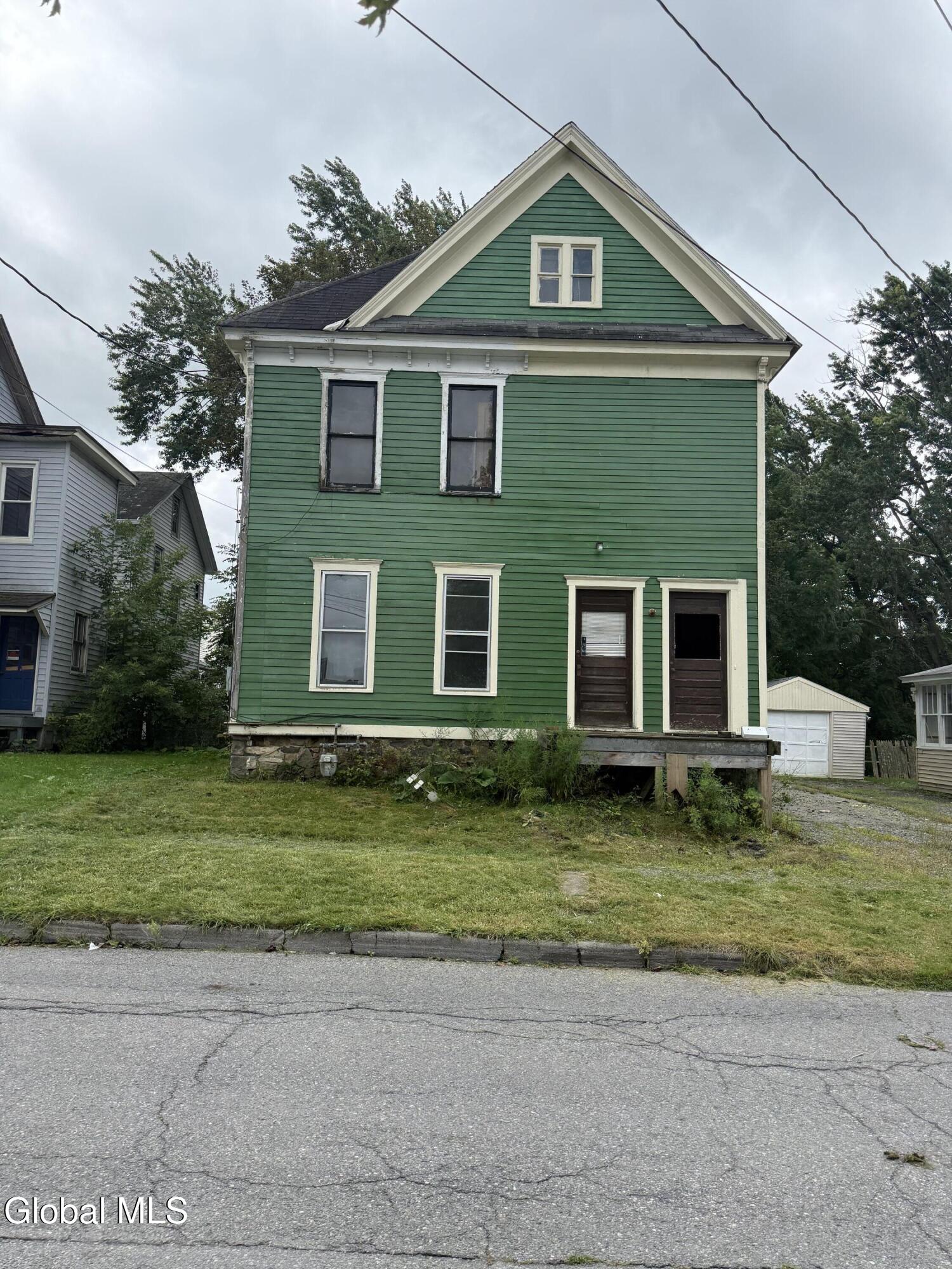 2 Gilbert Street Johnstown NY 12095