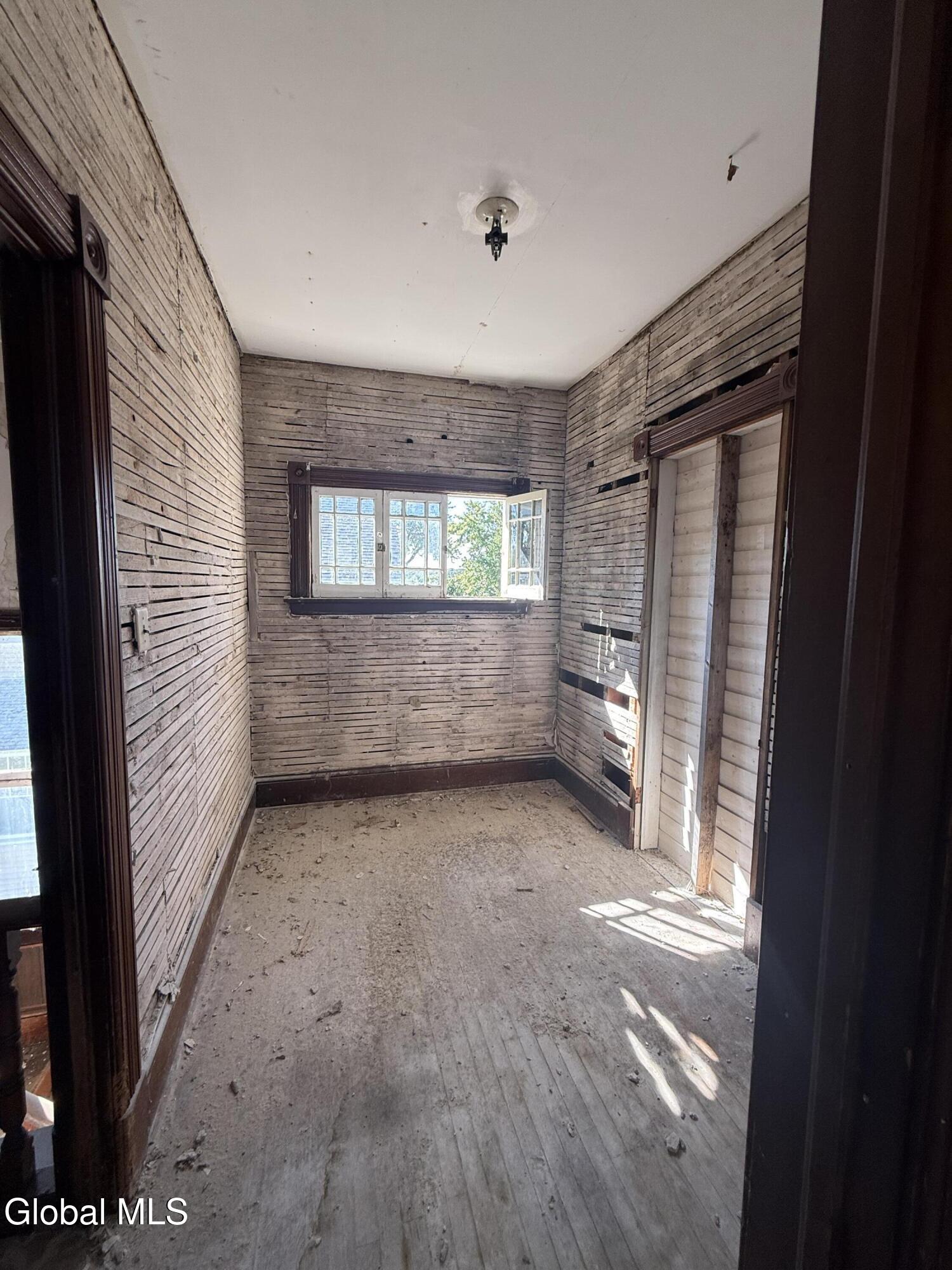 2 Gilbert Street Johnstown NY 12095
