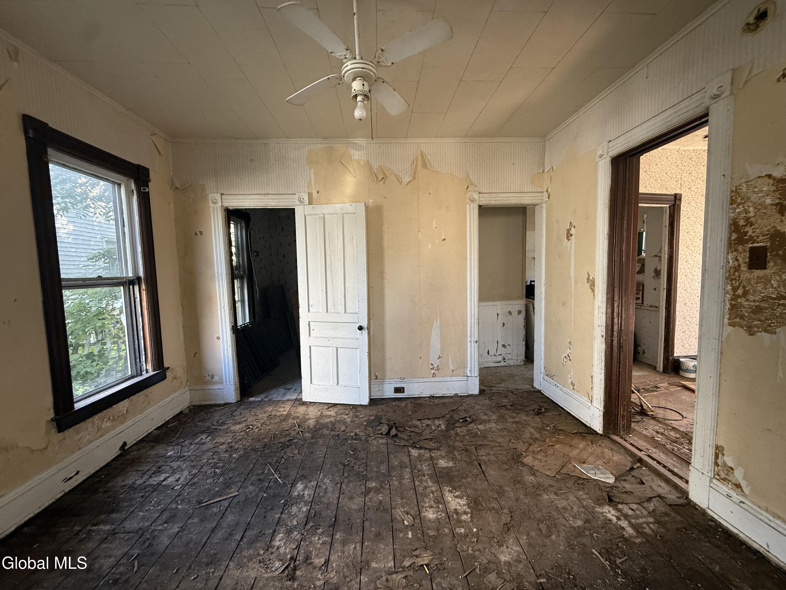 2 Gilbert Street Johnstown NY 12095