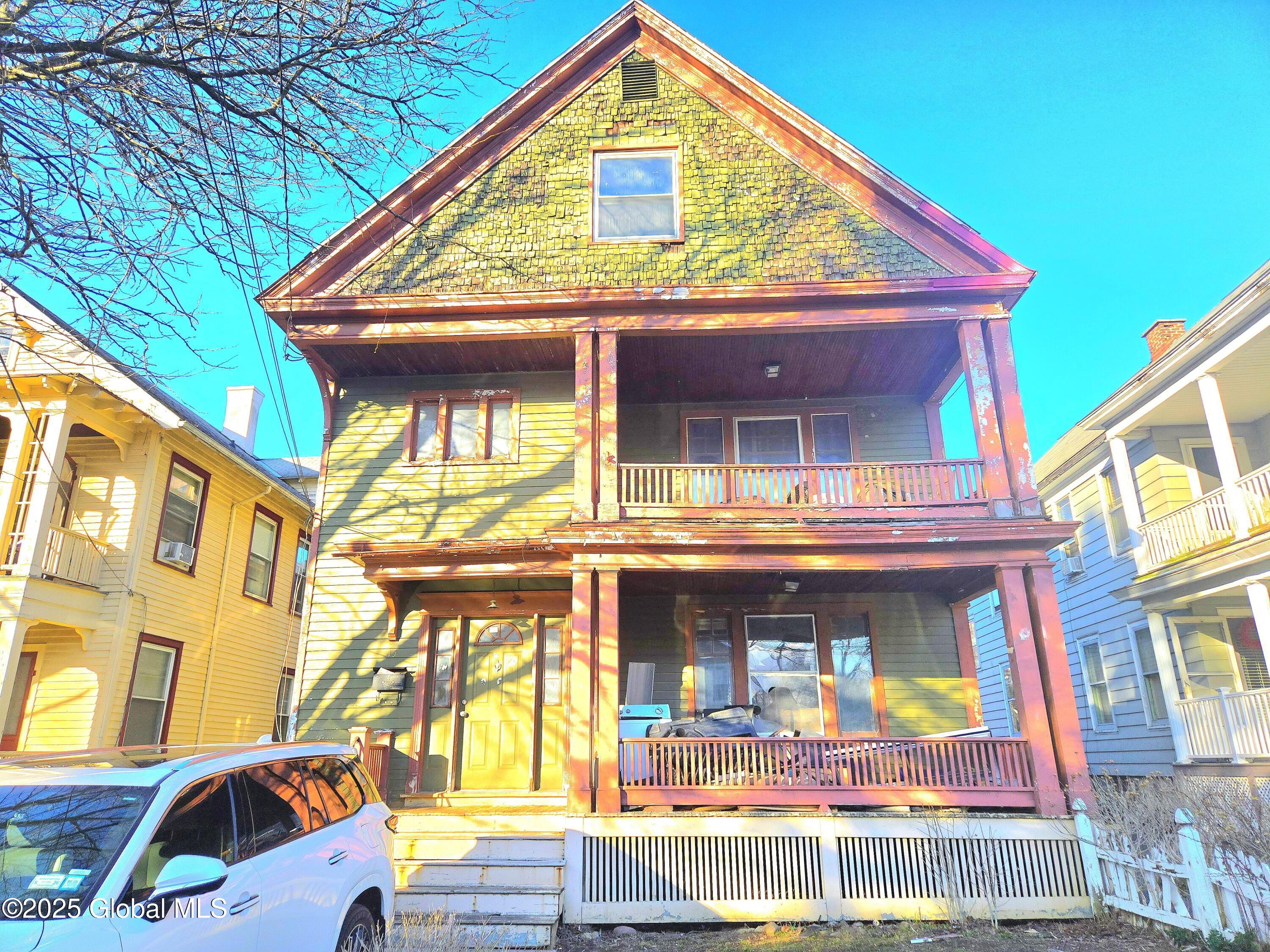 15 Kenyon Court Utica NY 13501