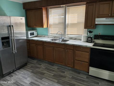 1340 4th Avenue Schenectady NY 12303