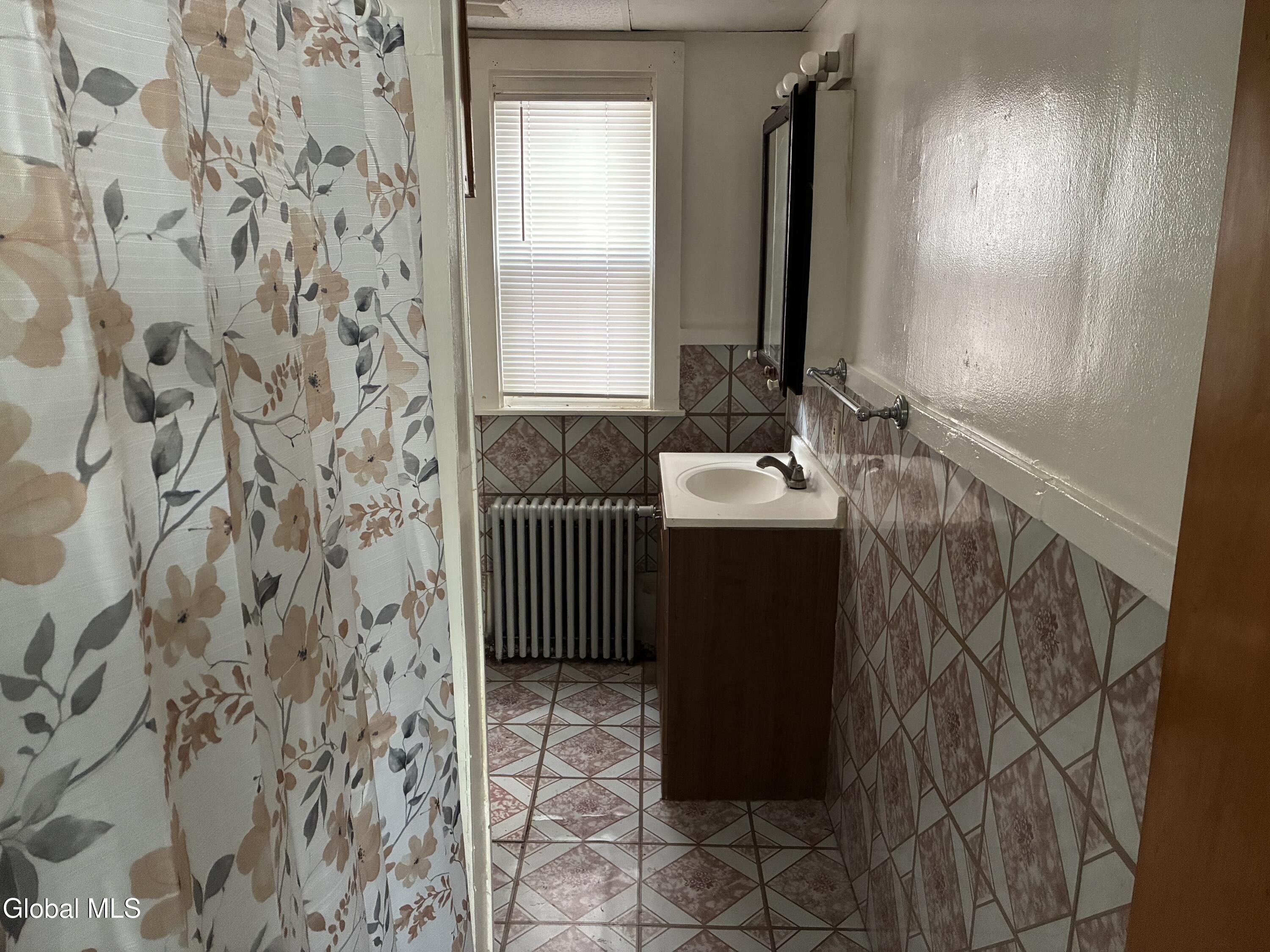 1340 4th Avenue Schenectady NY 12303