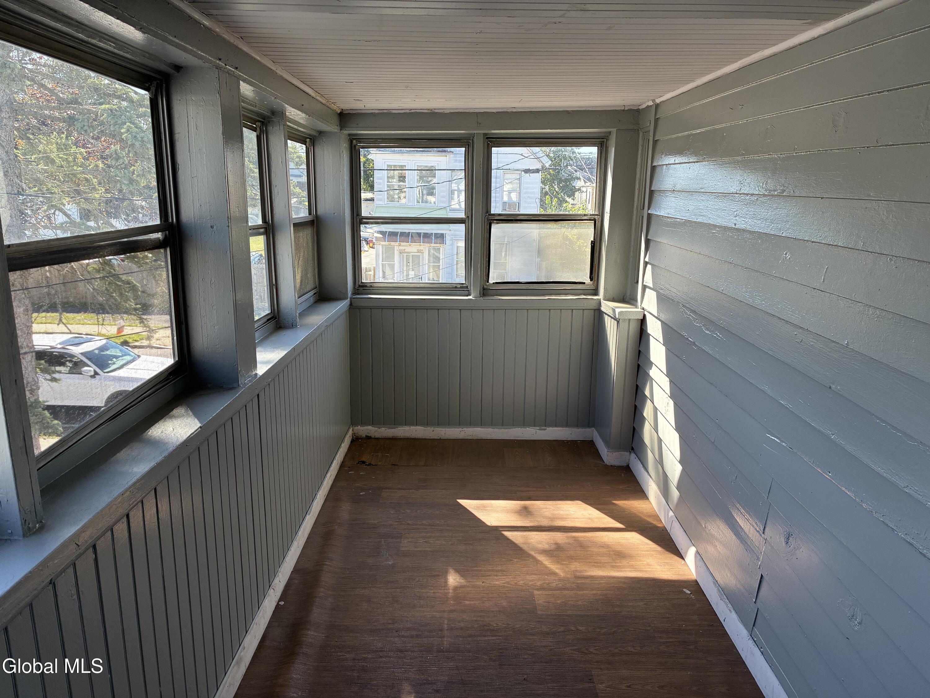1340 4th Avenue Schenectady NY 12303