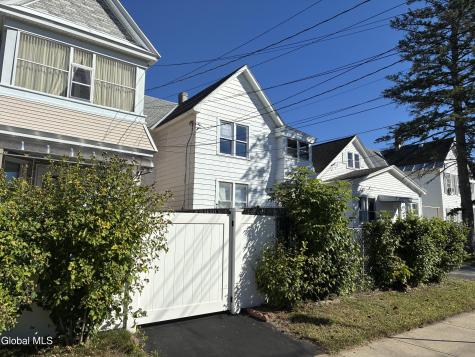 1340 4th Avenue Schenectady NY 12303