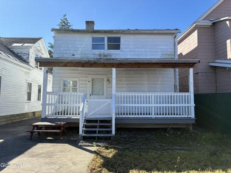 1340 4th Avenue Schenectady NY 12303
