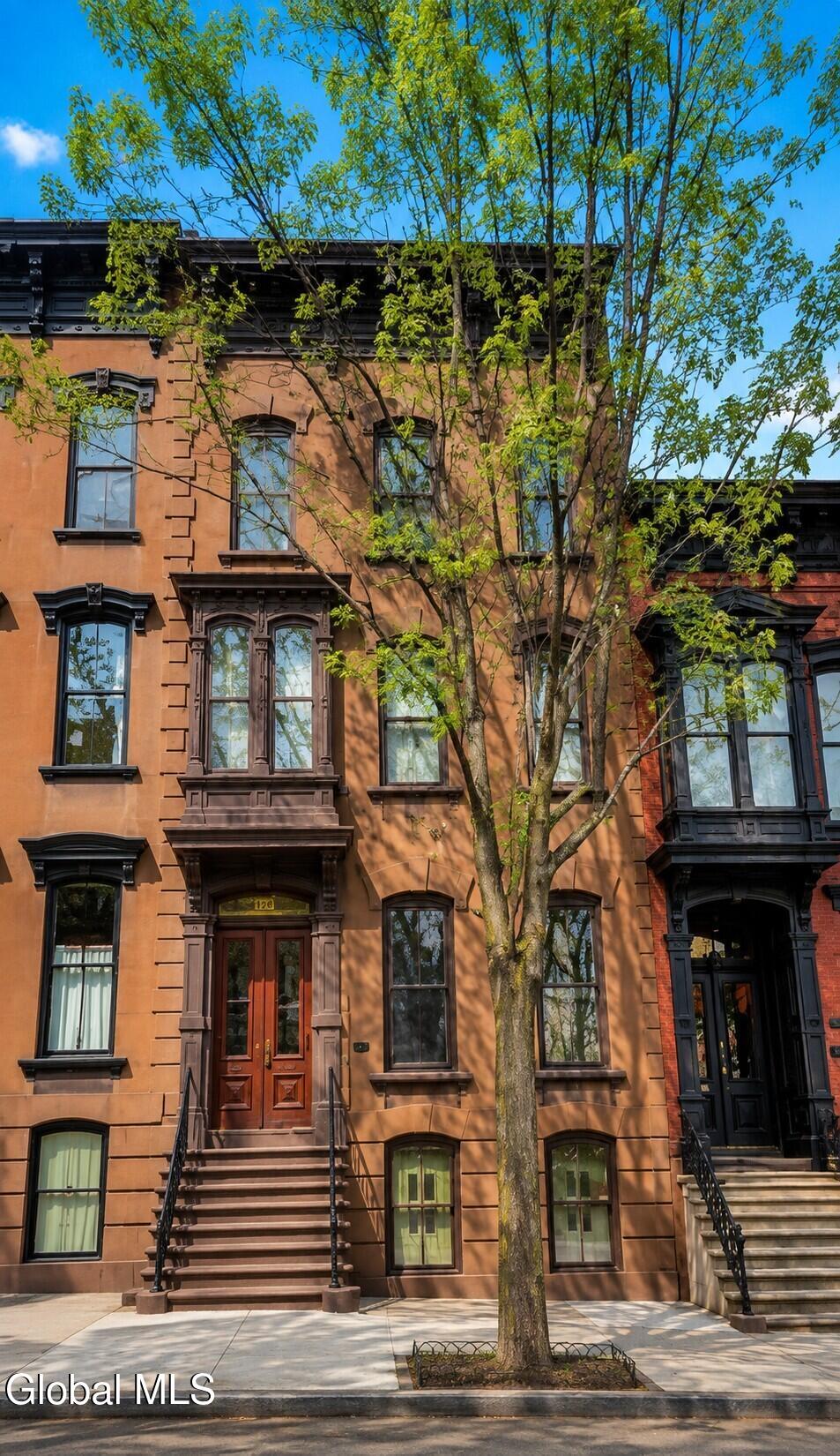221 Lancaster Street Albany NY 12210