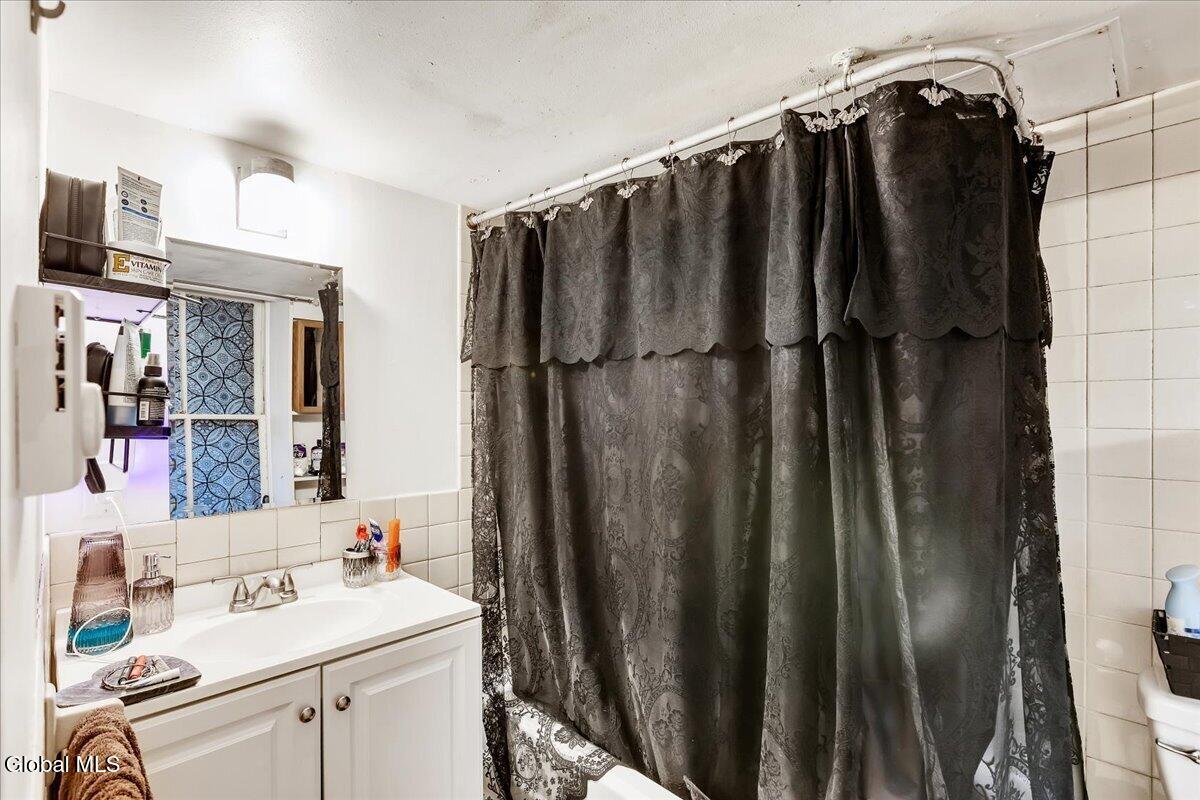 221 Lancaster Street Albany NY 12210