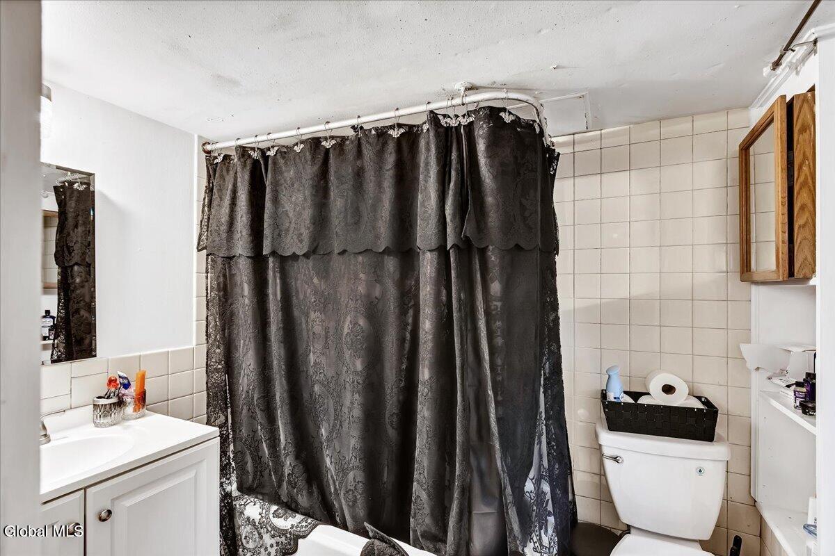 221 Lancaster Street Albany NY 12210