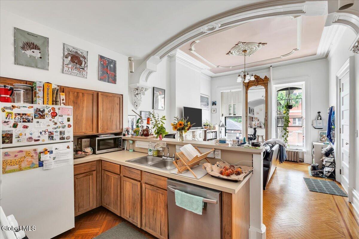 221 Lancaster Street Albany NY 12210