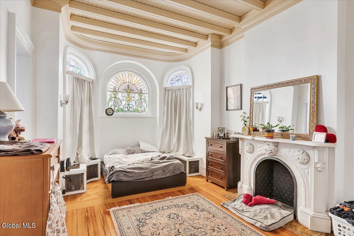 221 Lancaster Street Albany NY 12210