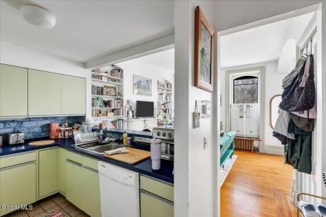 221 Lancaster Street Albany NY 12210