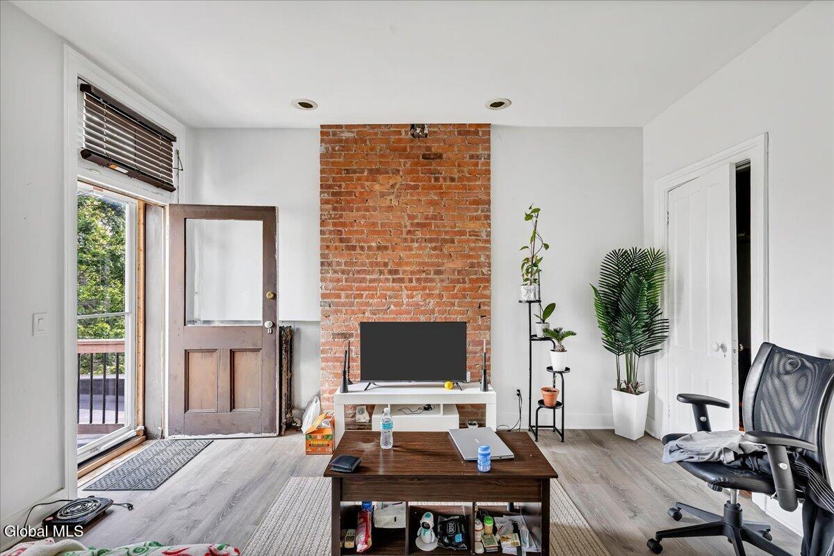 221 Lancaster Street Albany NY 12210