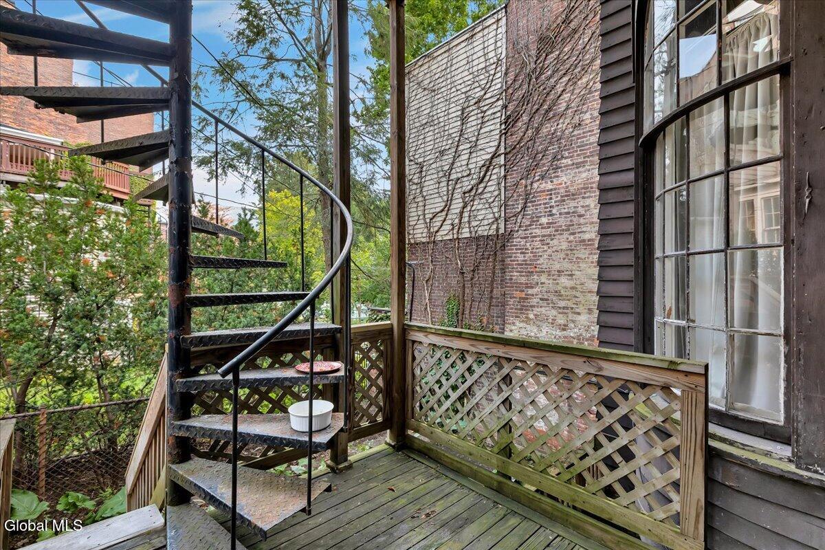 221 Lancaster Street Albany NY 12210