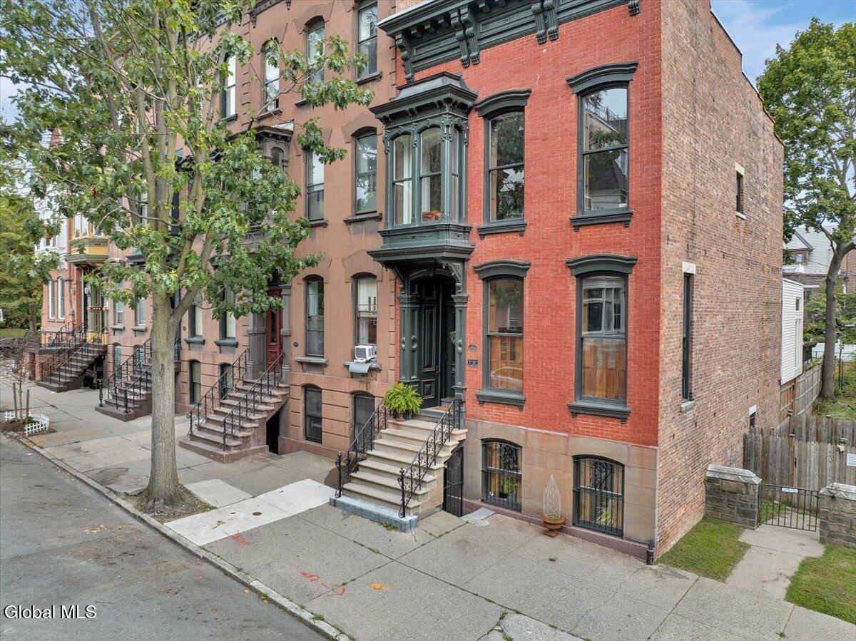 221 Lancaster Street Albany NY 12210