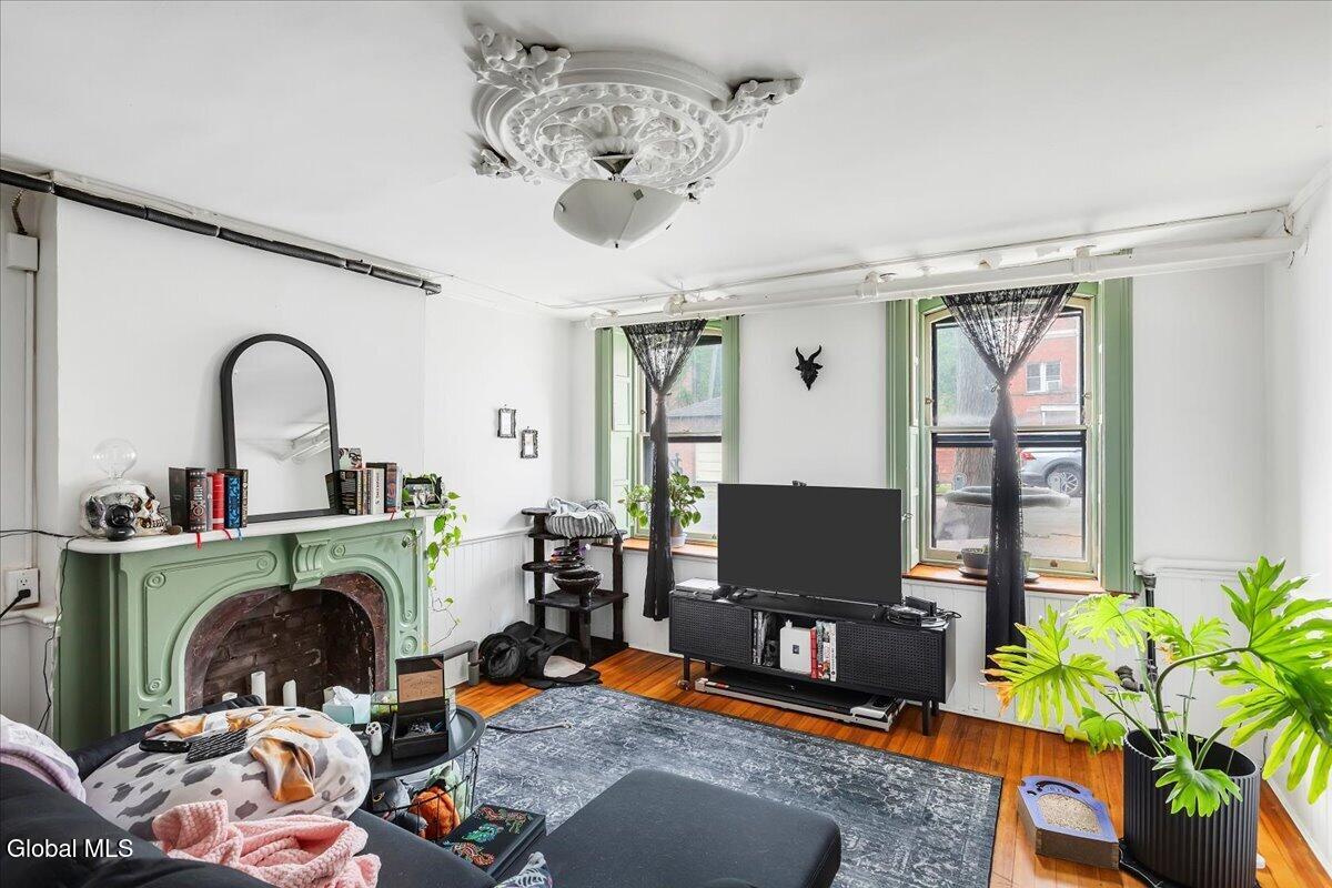 221 Lancaster Street Albany NY 12210