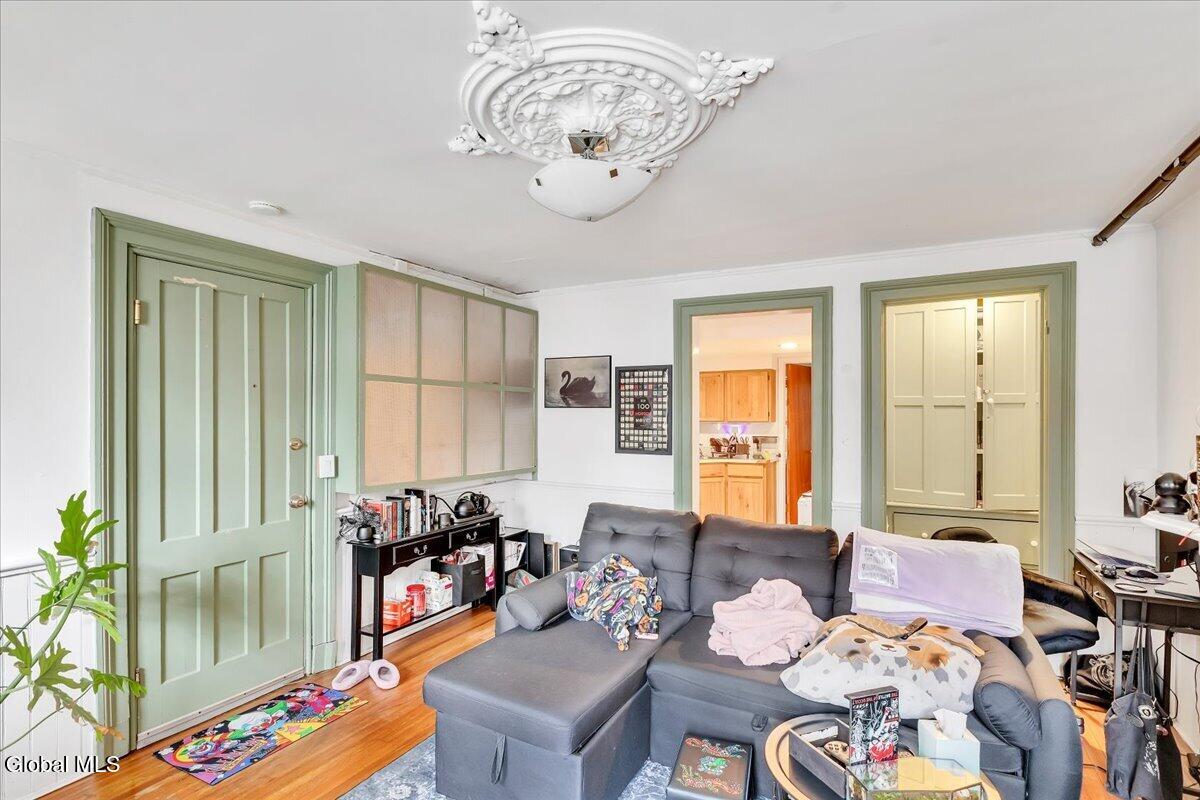 221 Lancaster Street Albany NY 12210