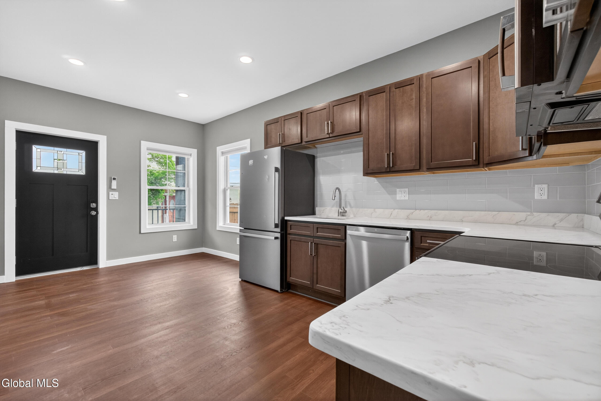 20 Monroe Street Schenectady NY 12305