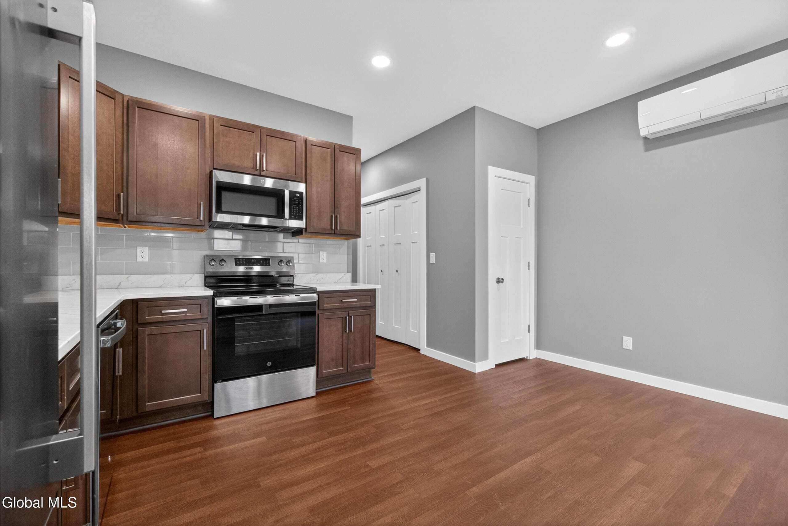 20 Monroe Street Schenectady NY 12305