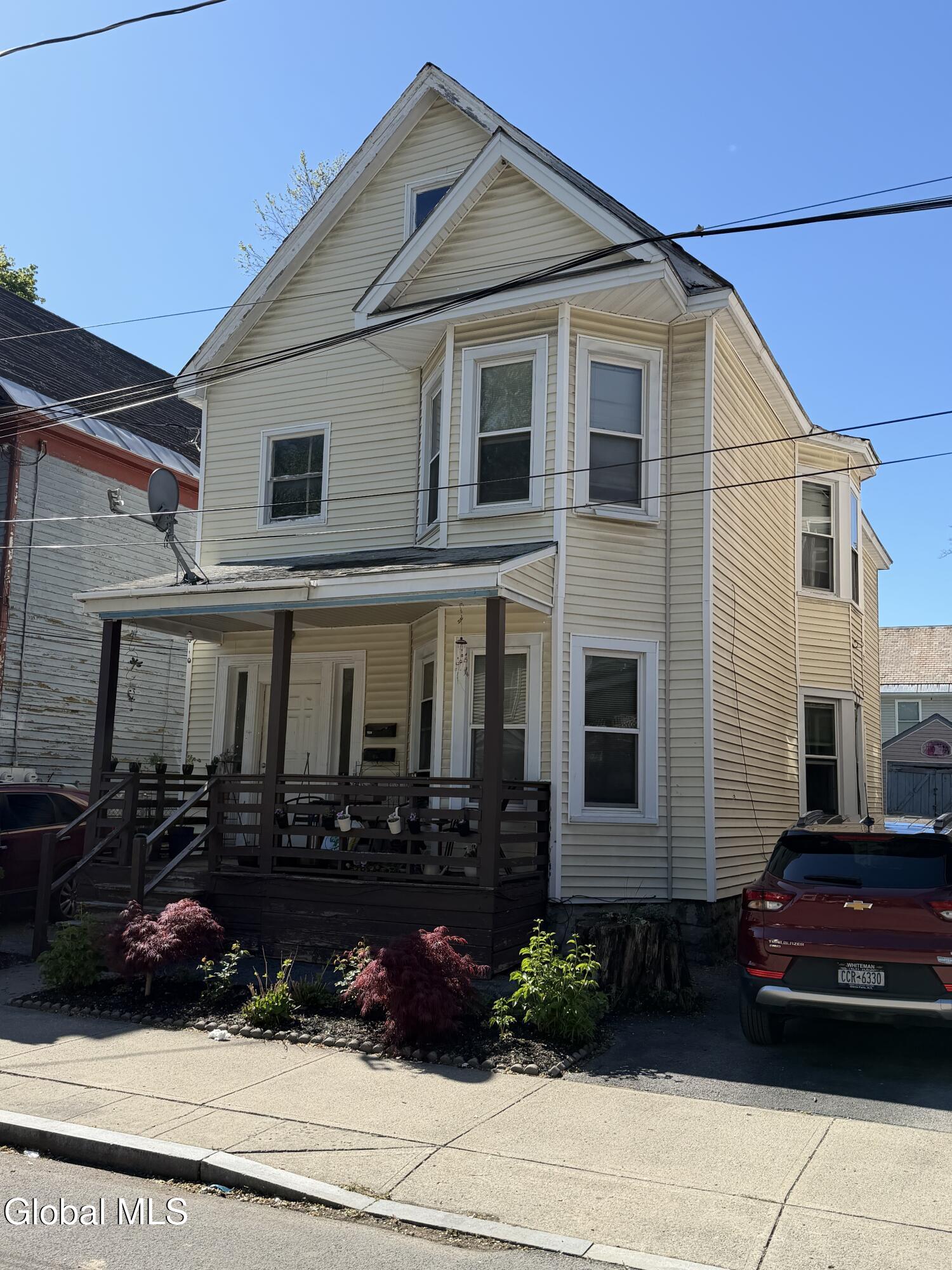 27 Catherine Street Schenectady NY 12307