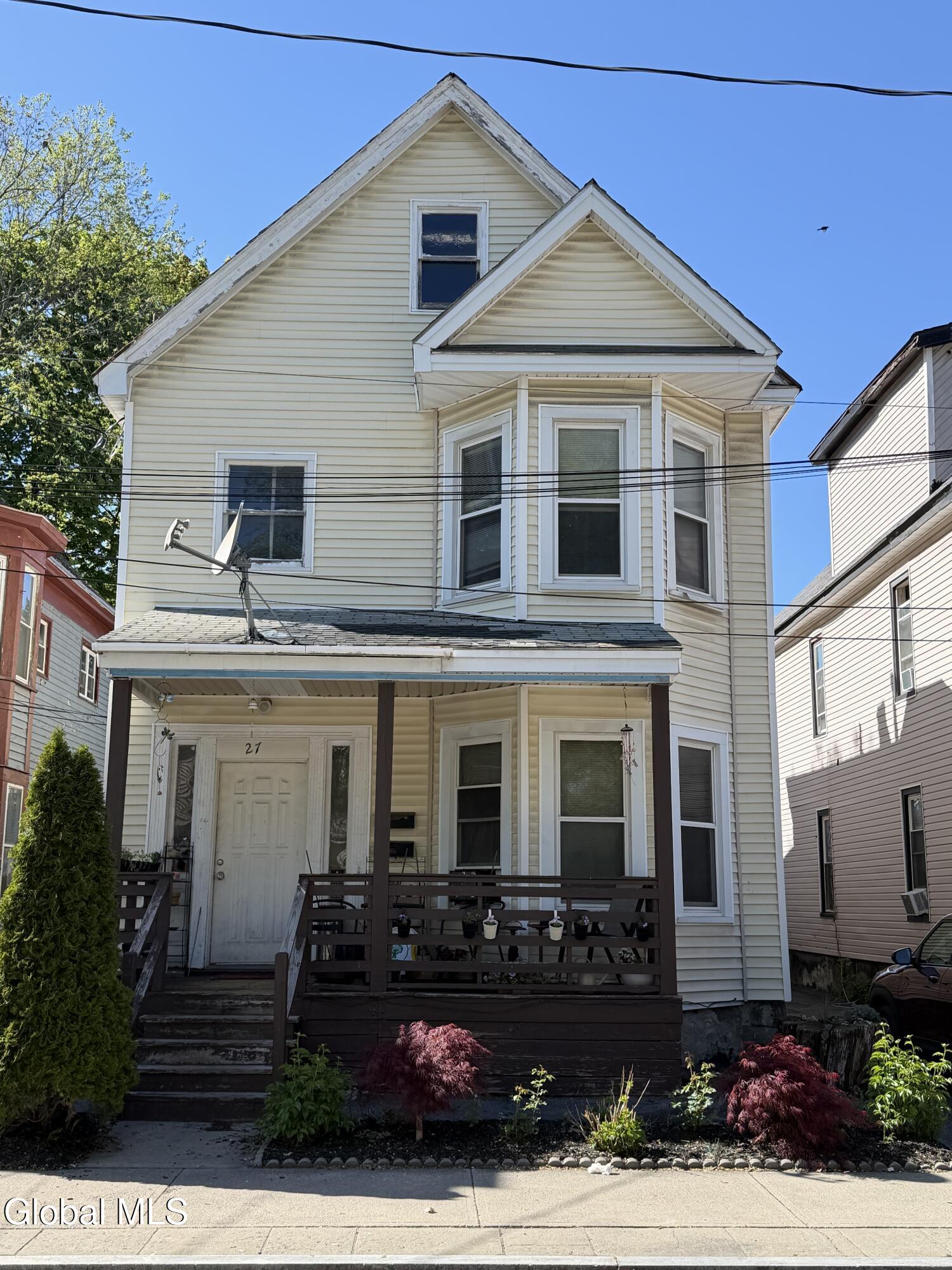 27 Catherine Street Schenectady NY 12307