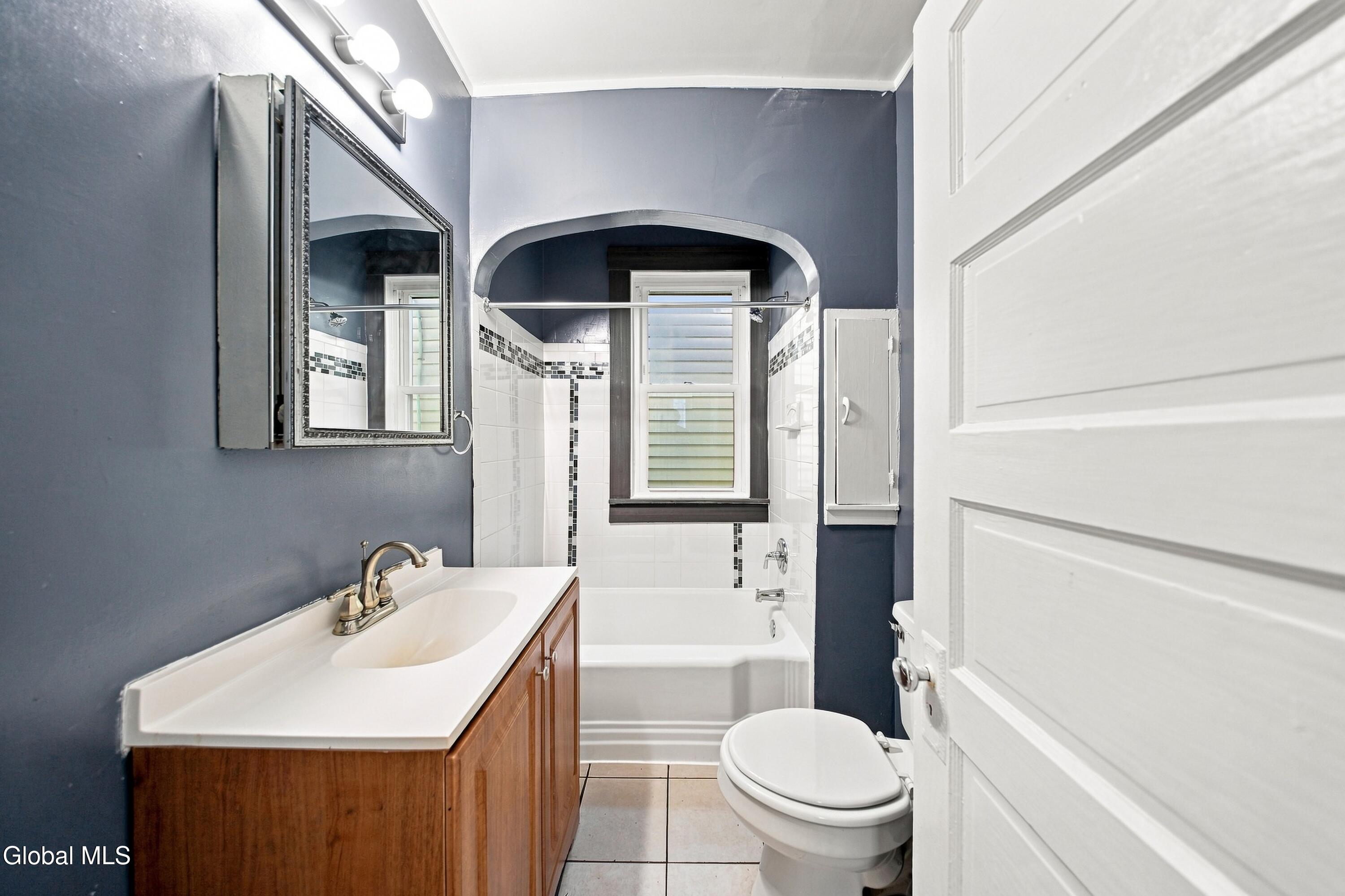 479 8th Avenue Troy NY 12182