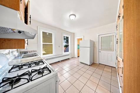 479 8th Avenue Troy NY 12182