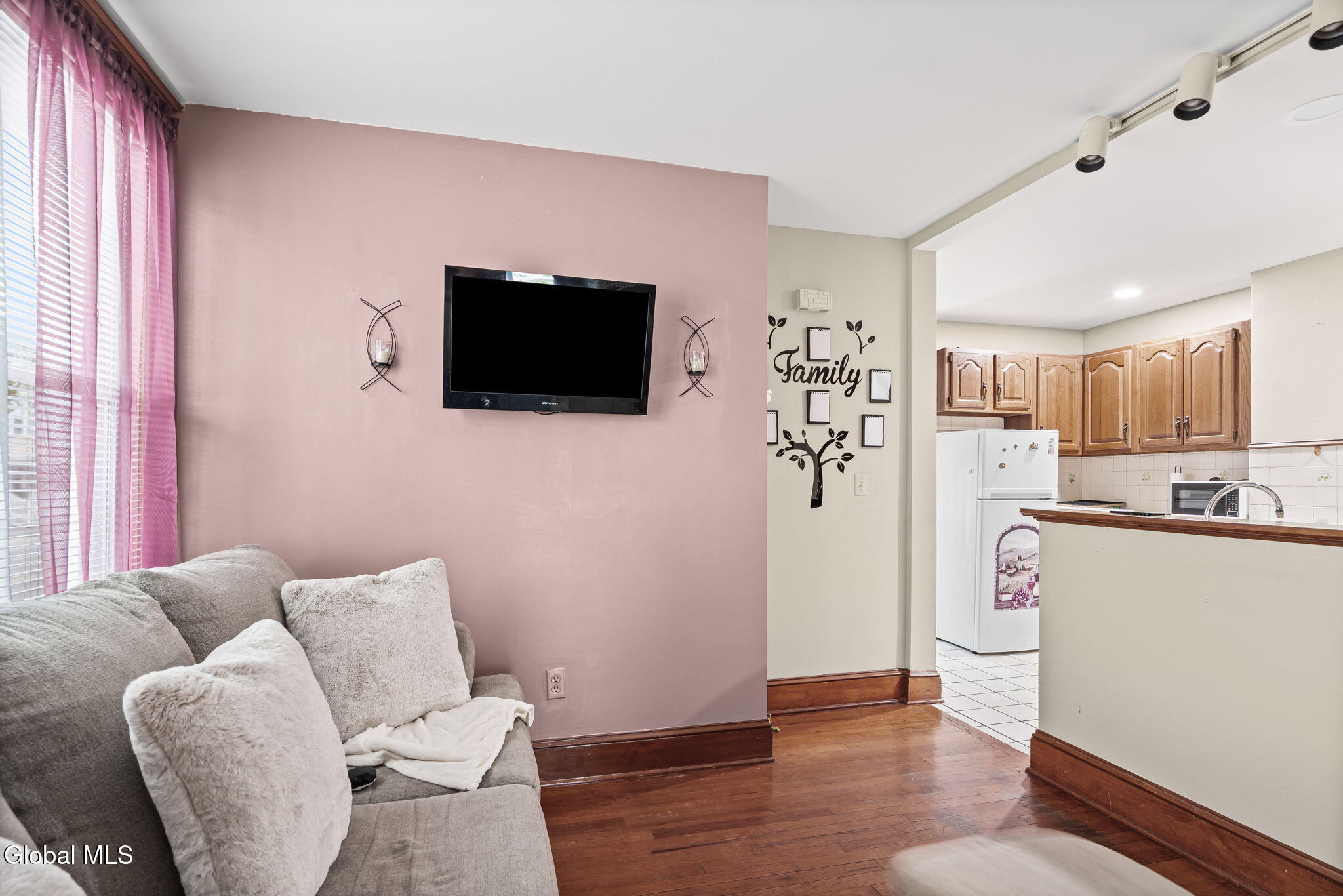 476 Delaware Avenue Albany NY 12209