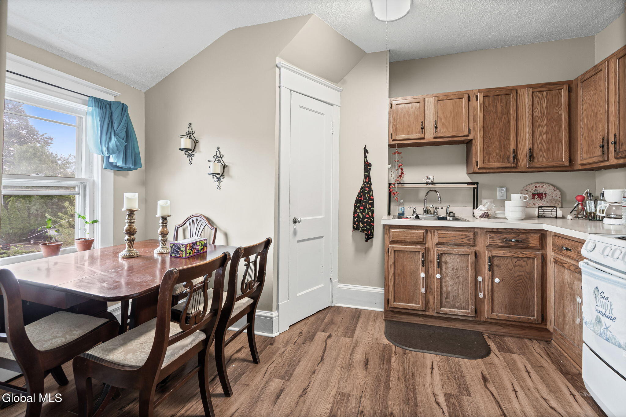 476 Delaware Avenue Albany NY 12209