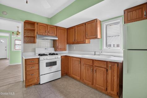 17 Frank Street Schenectady NY 12304