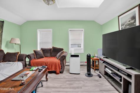 17 Frank Street Schenectady NY 12304
