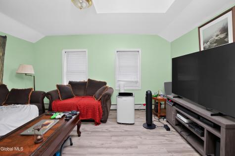 17 Frank Street Schenectady NY 12304