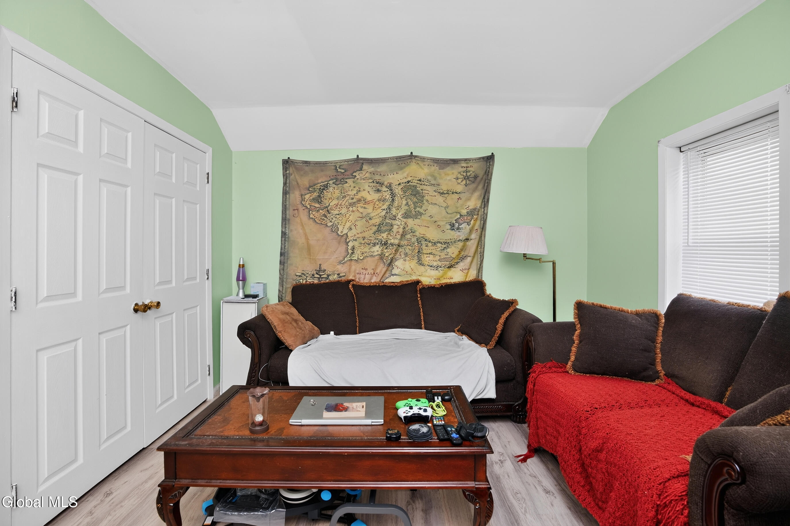 17 Frank Street Schenectady NY 12304