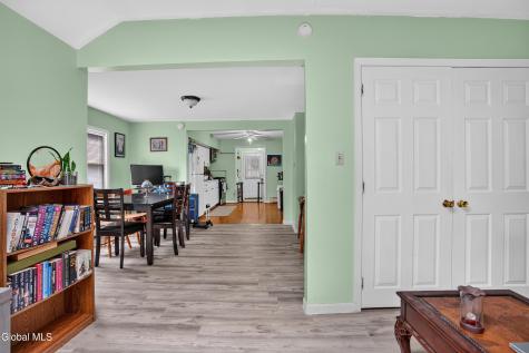 17 Frank Street Schenectady NY 12304