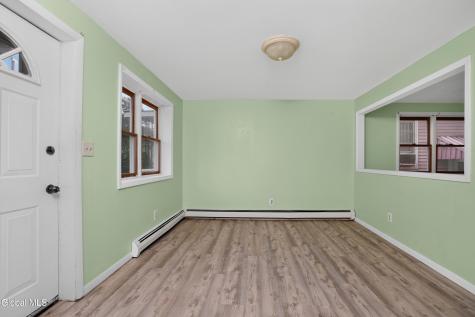 17 Frank Street Schenectady NY 12304