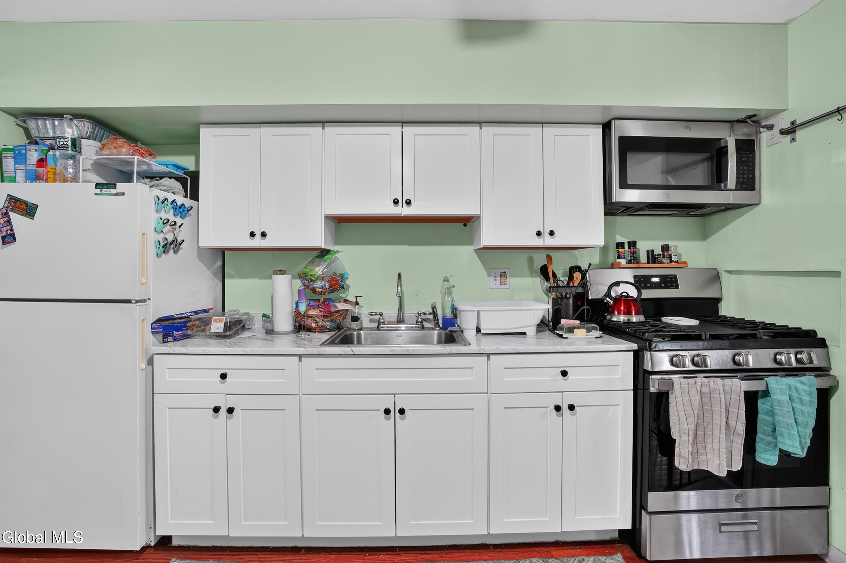 17 Frank Street Schenectady NY 12304