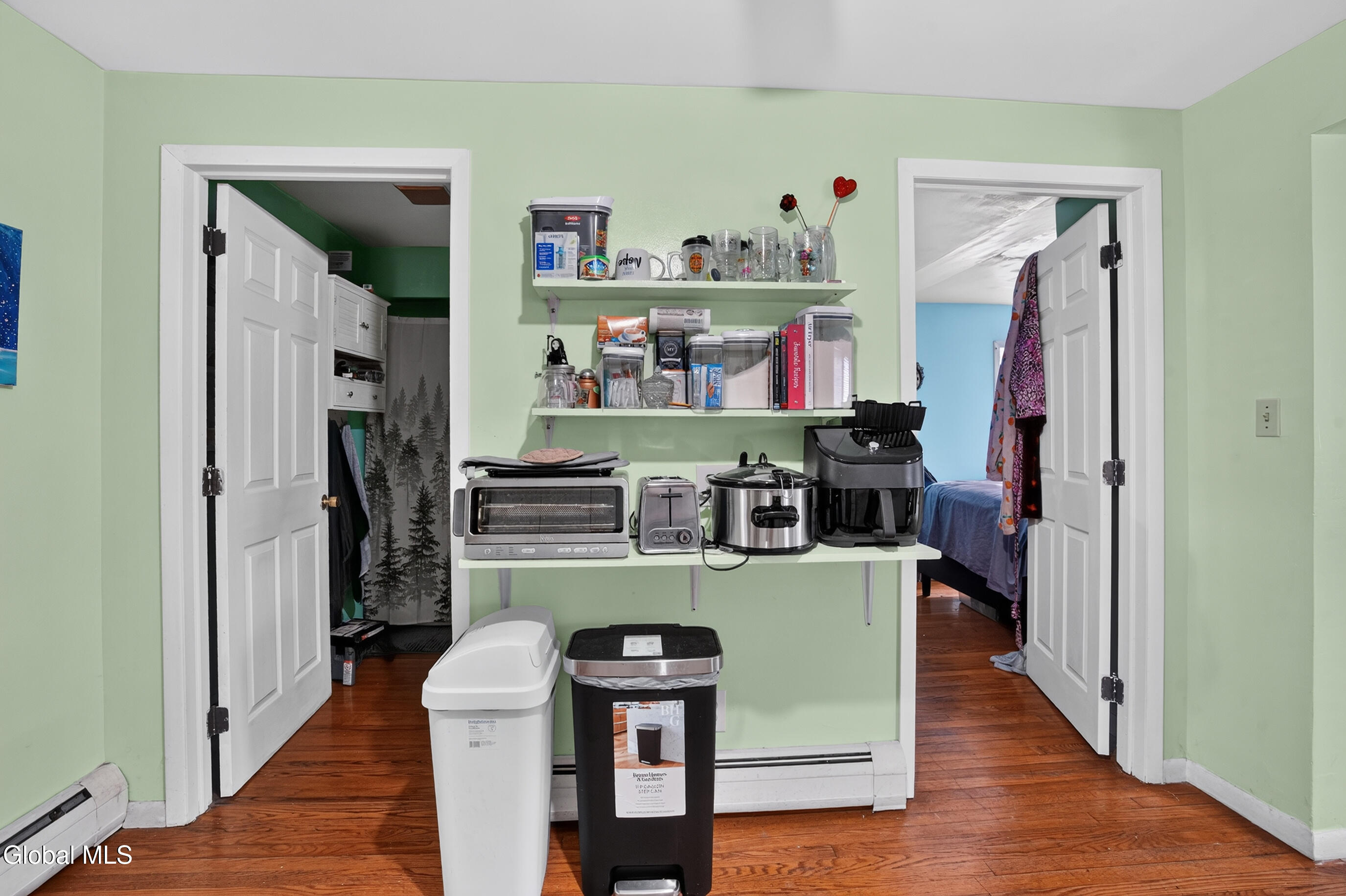 17 Frank Street Schenectady NY 12304